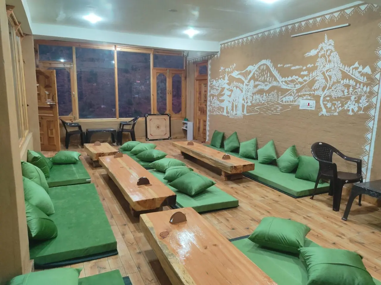 The cafe lounge with floor seating